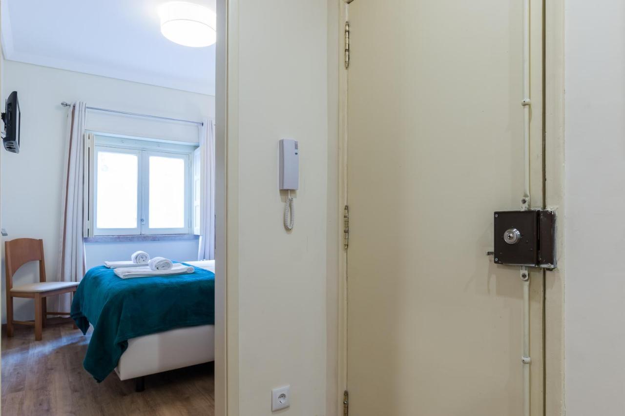 Vita Portucale ! 3 Bedroom Apartment With Private Terrace Lisboa Exterior foto